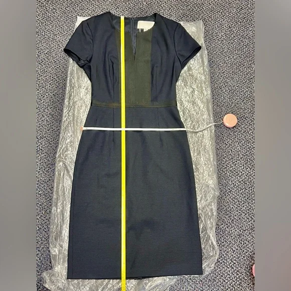 Hugo Boss women’s Blue & Black dress-NWT 
size 0-minor pull - see pic. - Picture 6 of 11